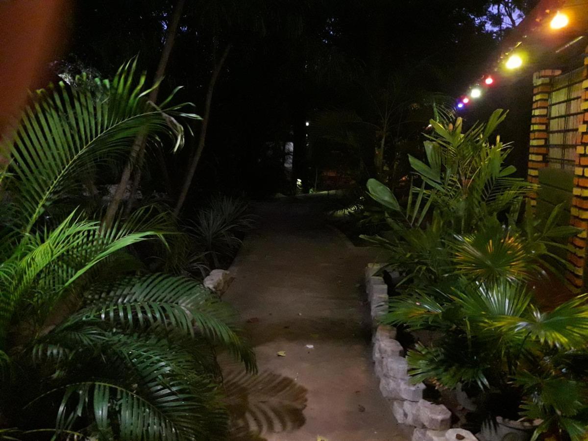 Naaval Beach Villa & Rooms Batticaloa Ngoại thất bức ảnh