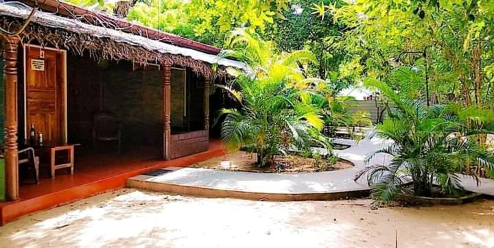 Naaval Beach Villa & Rooms Batticaloa Ngoại thất bức ảnh