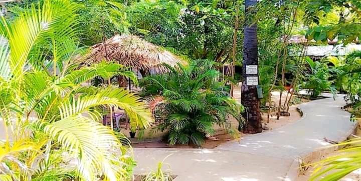 Naaval Beach Villa & Rooms Batticaloa Ngoại thất bức ảnh