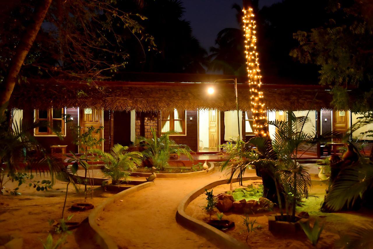 Naaval Beach Villa & Rooms Batticaloa Ngoại thất bức ảnh
